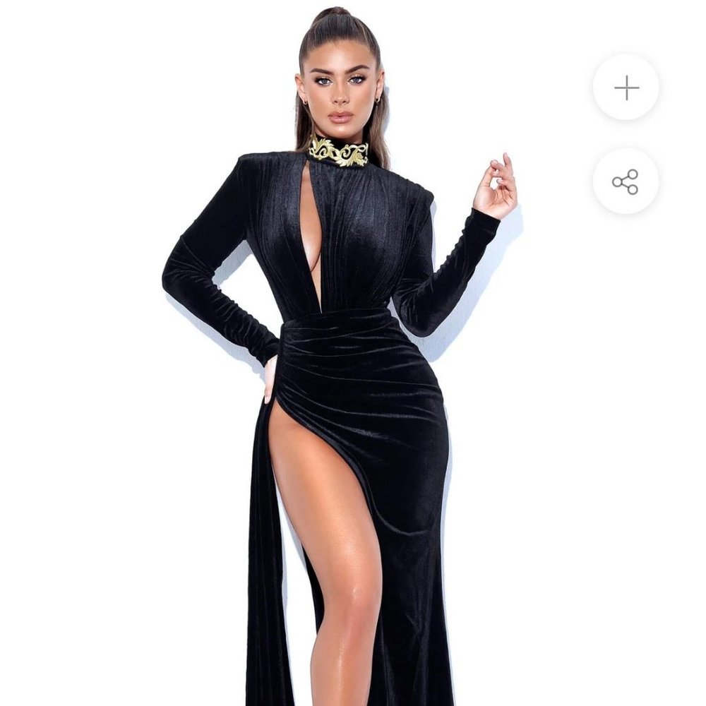 Miss Circle Velvet Dress